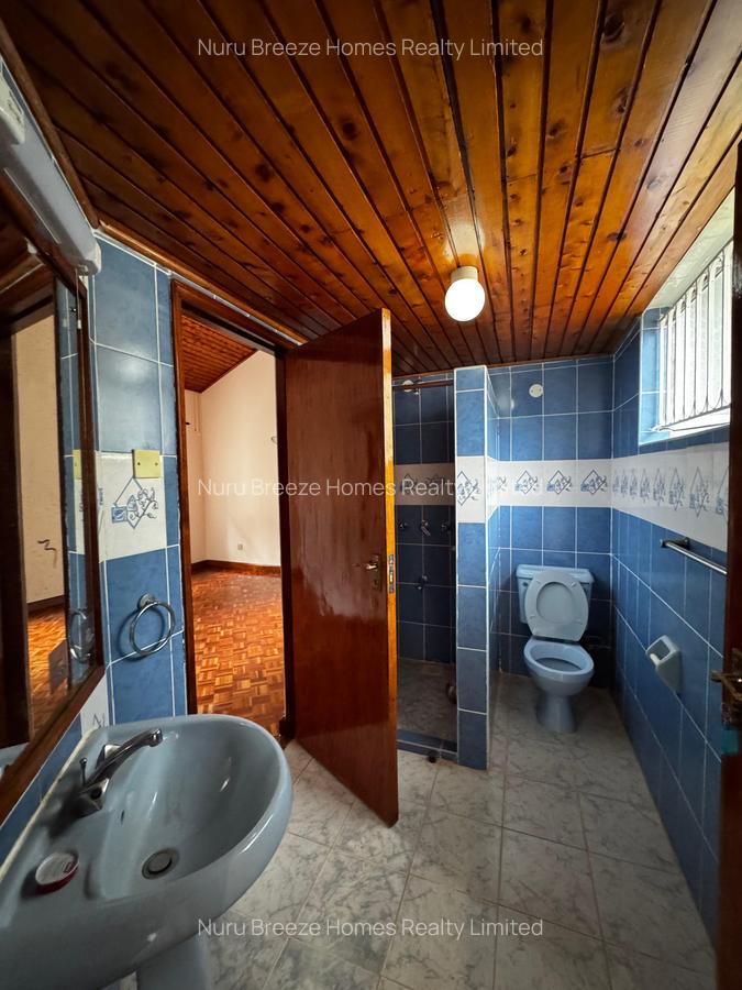 4 Bed House with En Suite in Gigiri - 5