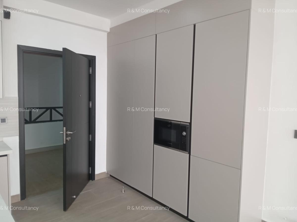 1 Bed Apartment with Swimming Pool at Lower East - 3