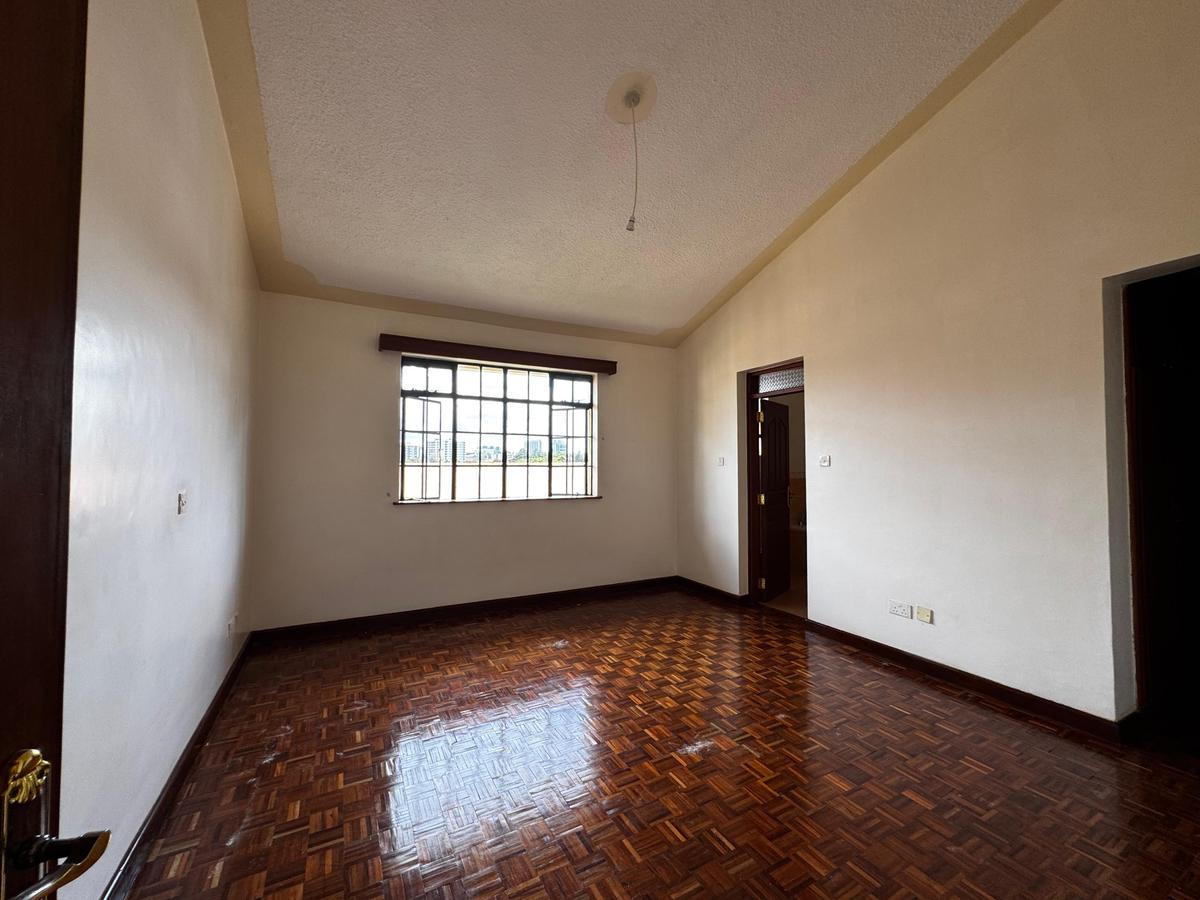3 Bed Apartment with En Suite in General Mathenge - 13
