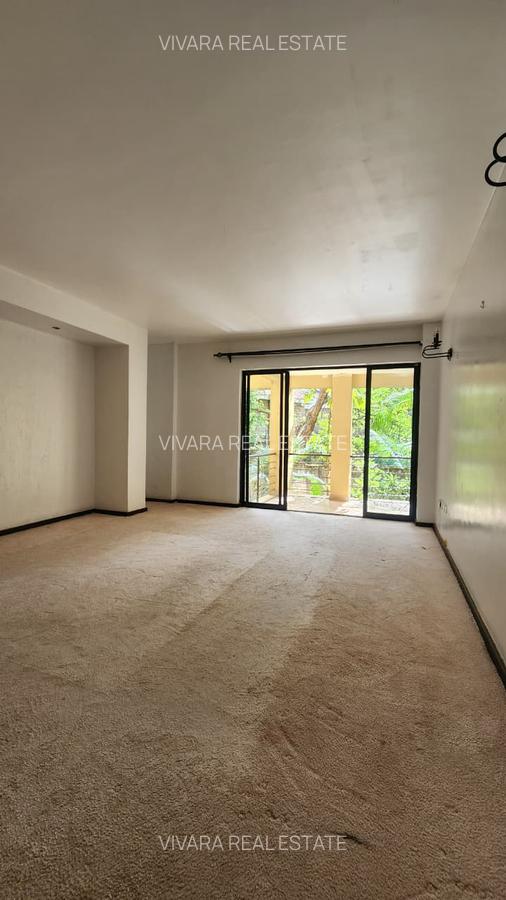 3 Bed Apartment with En Suite in Lavington - 1
