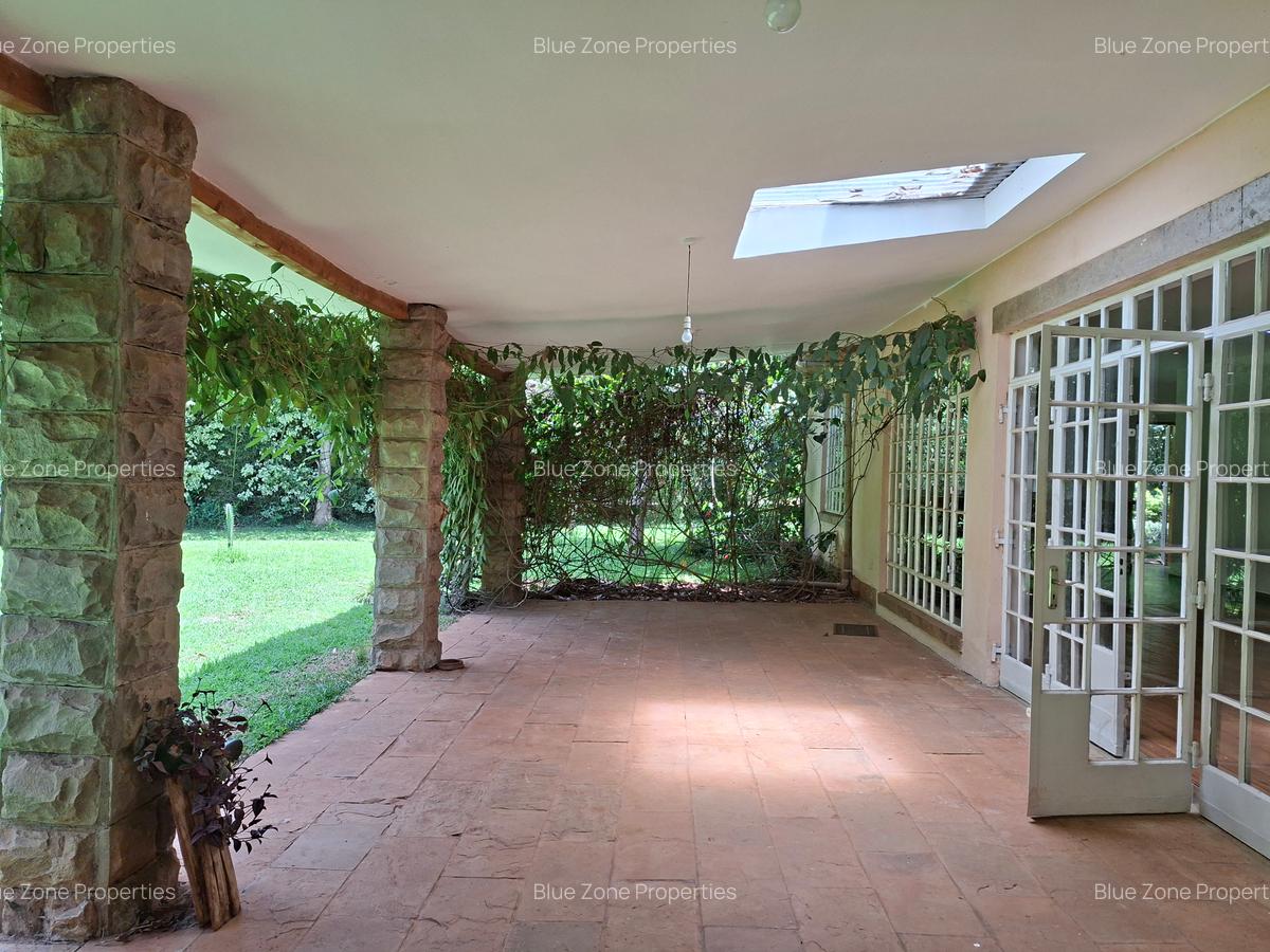 3 Bed Villa with En Suite at Off Ridgeways Rd - 6