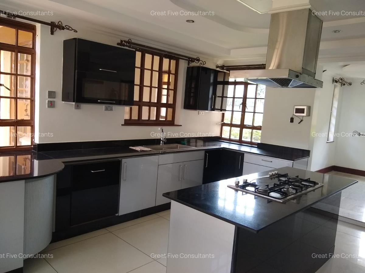 5 Bed Villa with En Suite in Runda - 5