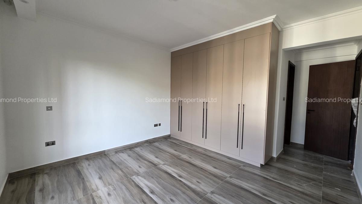 2 Bed Apartment with En Suite in Spring Valley - 4