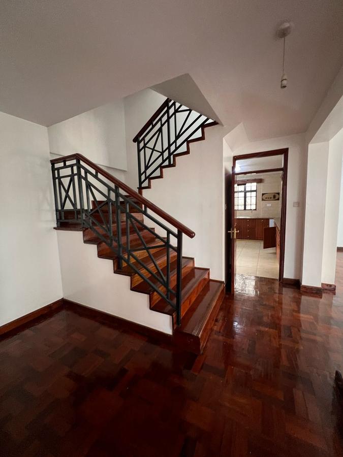 4 Bed Townhouse with En Suite in Lavington - 8