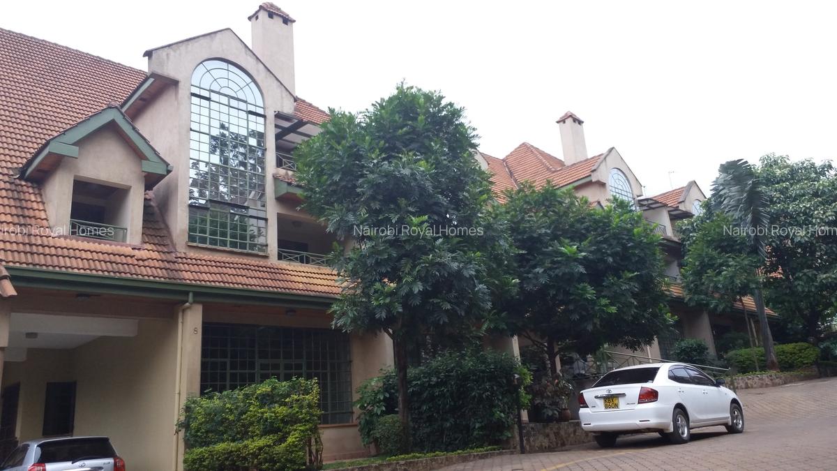 4 Bed Townhouse with En Suite at Lavington Green - 5