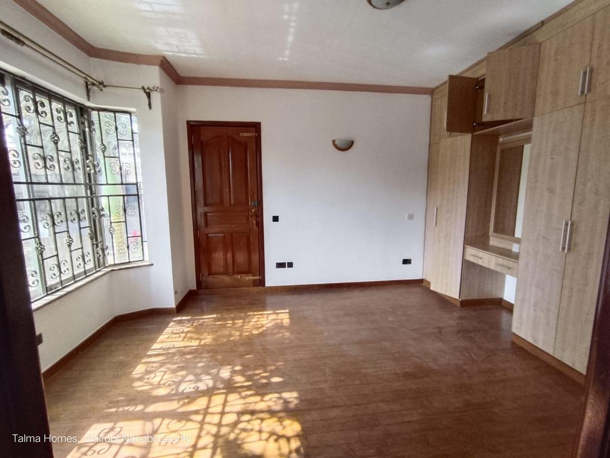 4 Bed Townhouse with En Suite at Eldama Ravine Road - 12