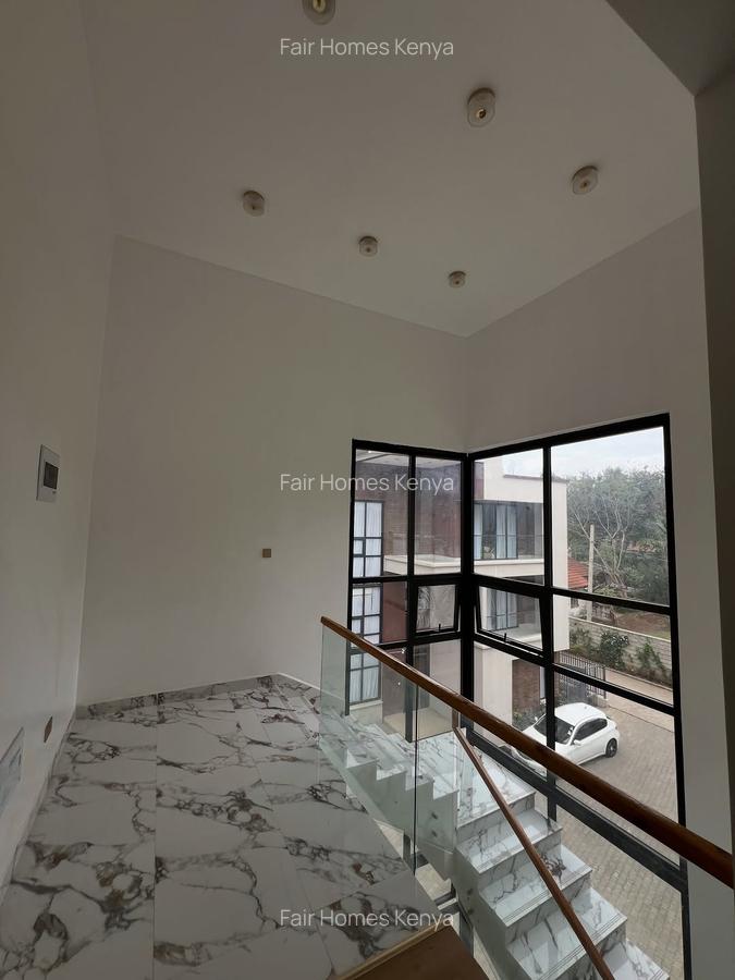 5 Bed Townhouse with En Suite at Lavington Green - 15