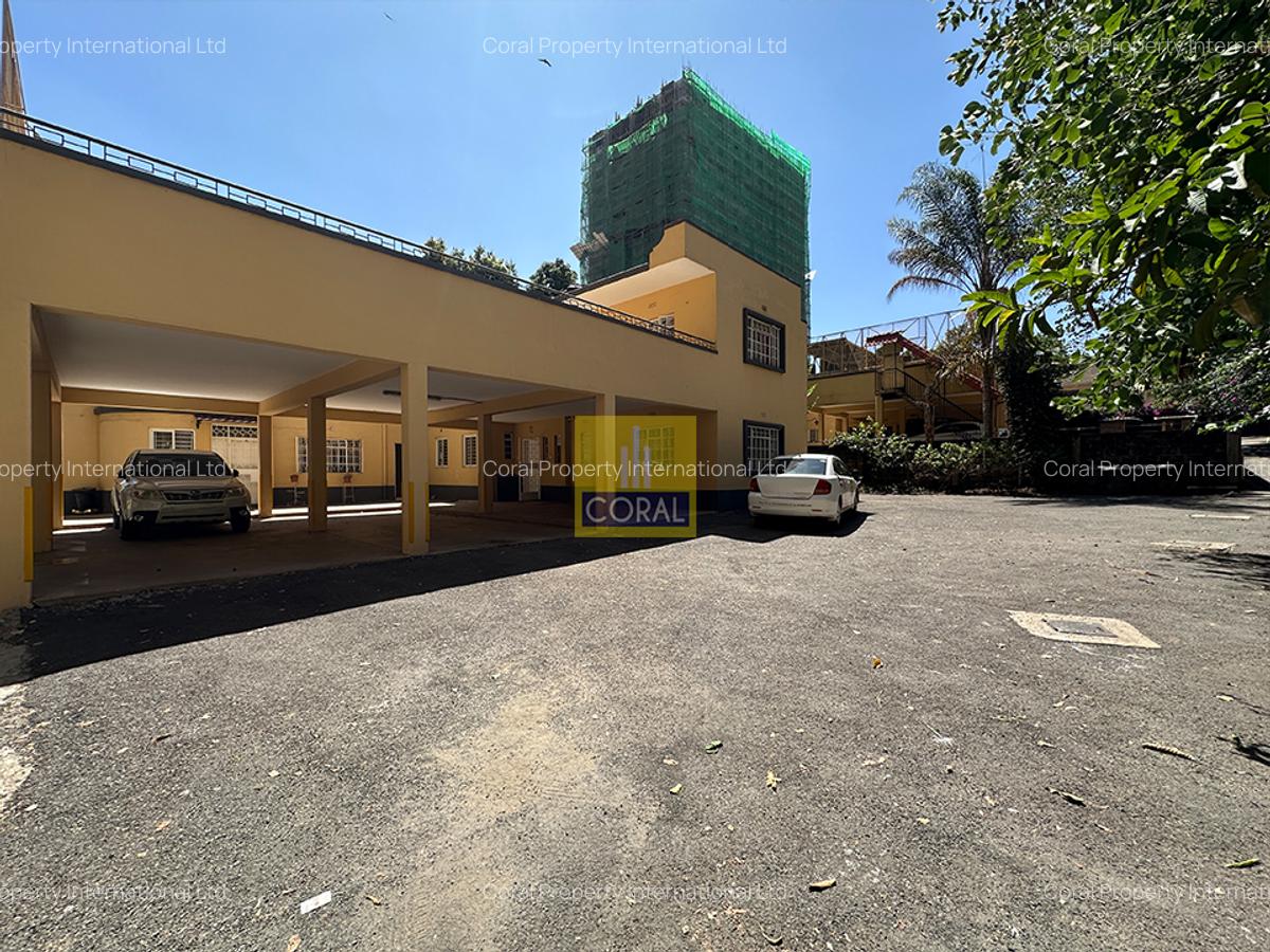 2 Bed Apartment in Parklands - 11