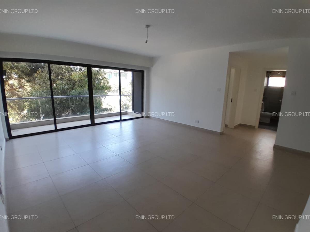 2 Bed Apartment with En Suite in Lavington - 4