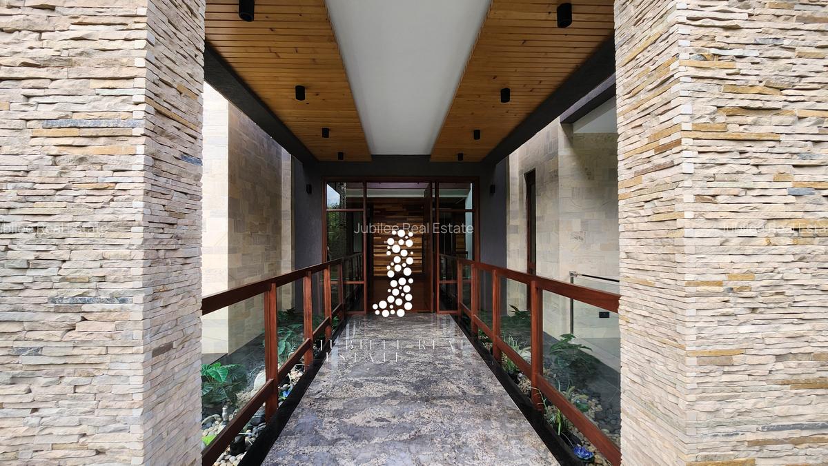 4 Bed Villa with En Suite in Runda - 5