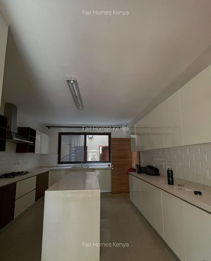 5 Bed Townhouse with En Suite at Njumbi Lane - 15