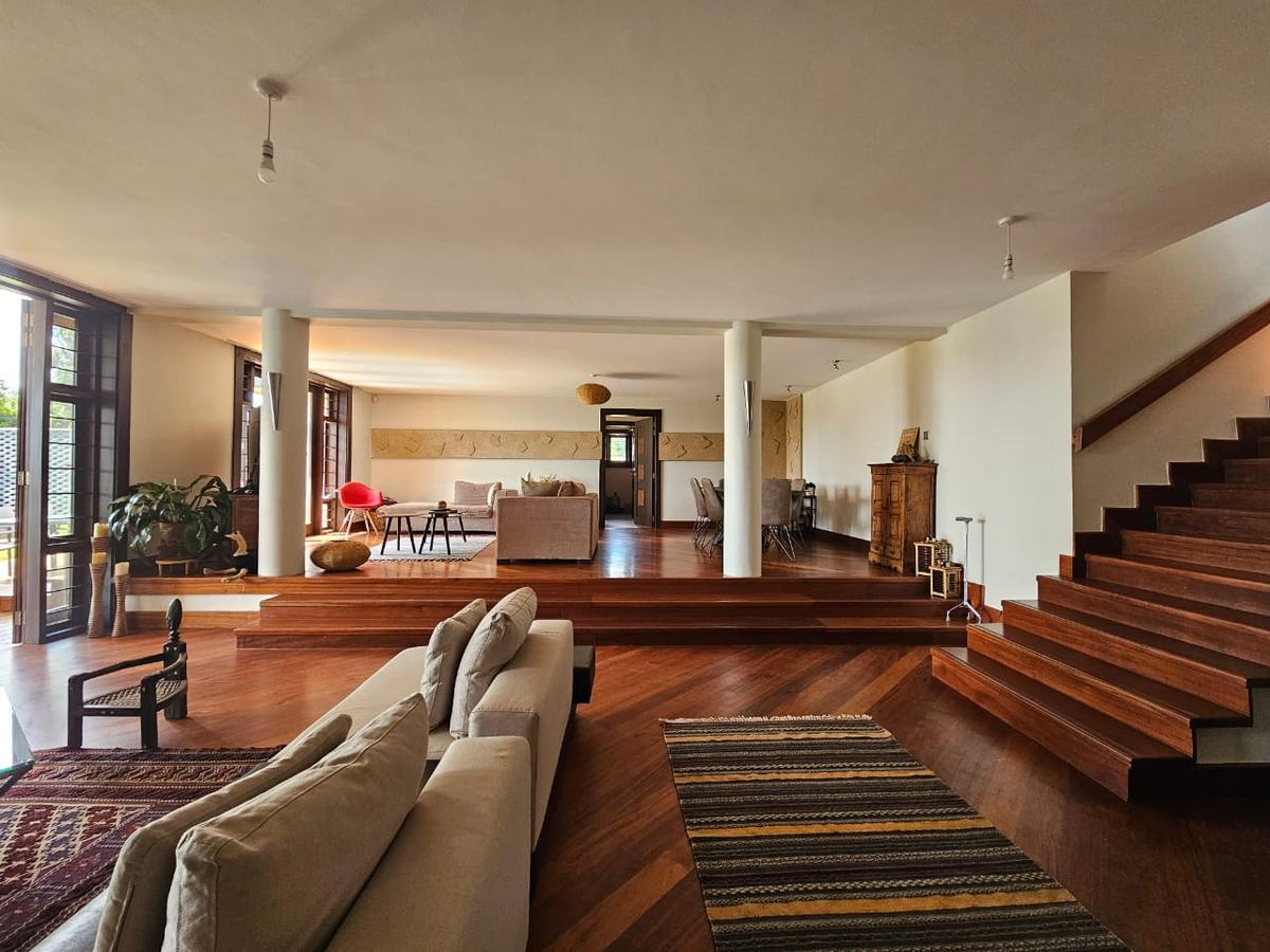 9 Bed Villa with Swimming Pool in Lavington - 5