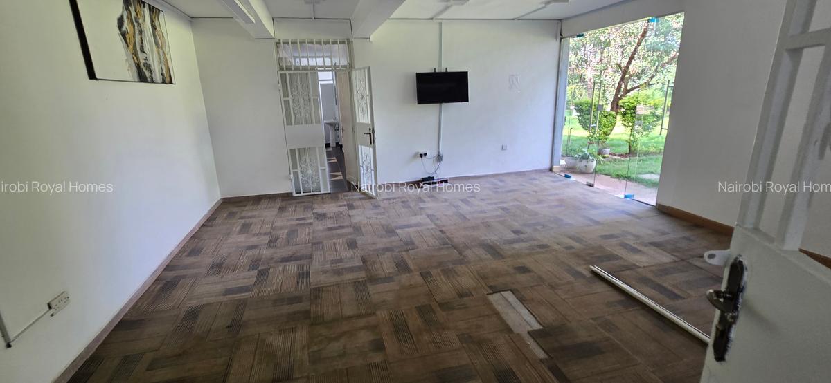 5 Bed House with En Suite at Nyari Central - 18