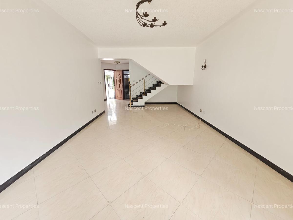 4 Bed Townhouse with En Suite in Spring Valley - 18