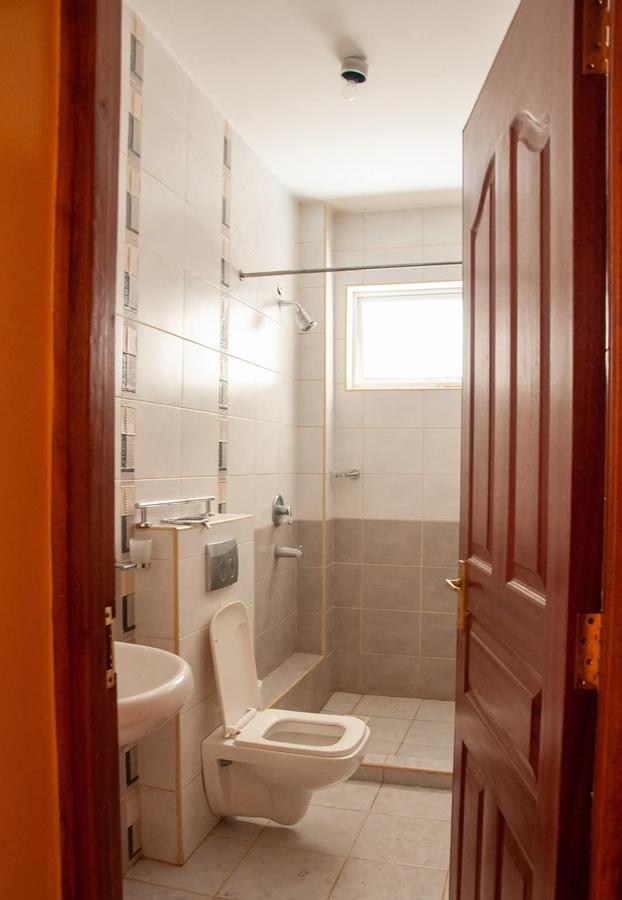 3 Bed Apartment with En Suite in Parklands - 6