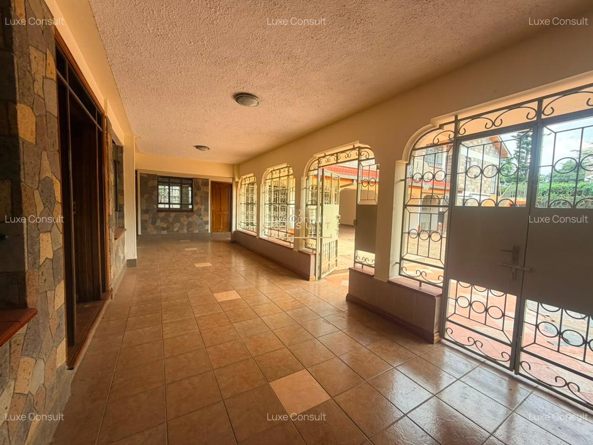 5 Bed Townhouse with En Suite in Nyari - 8