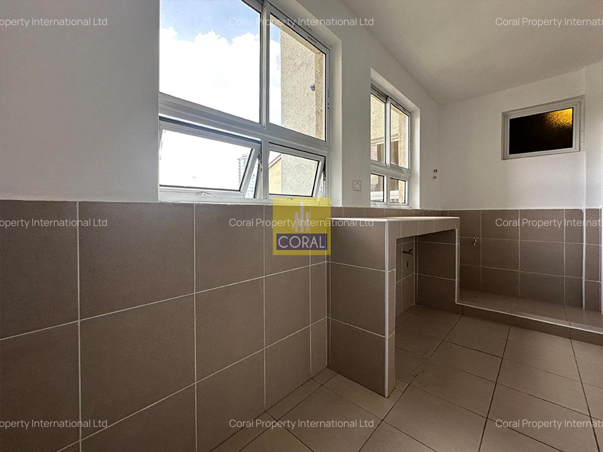 2 Bed Apartment in Brookside - 6