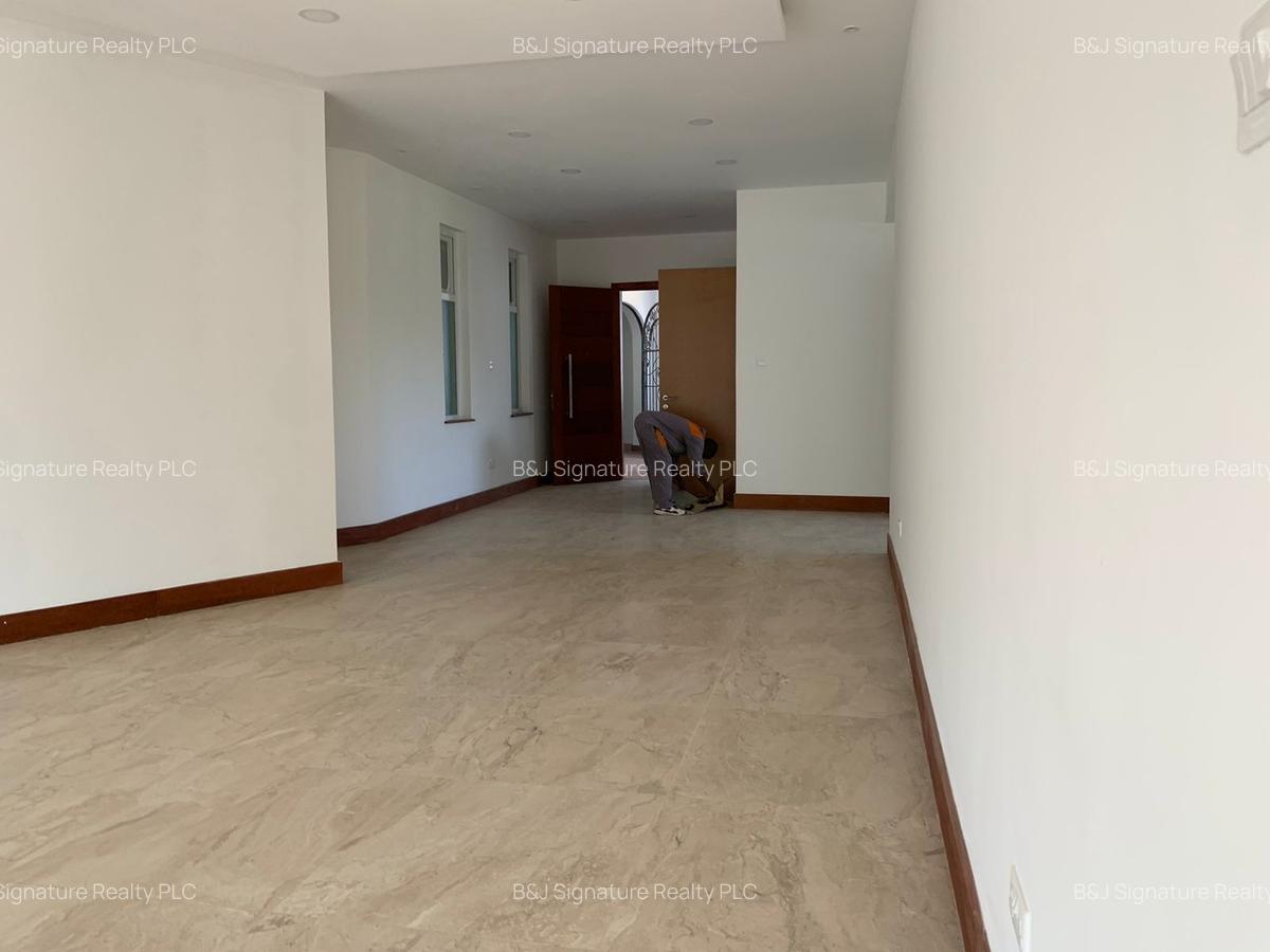 3 Bed Apartment with En Suite in Westlands Area - 5