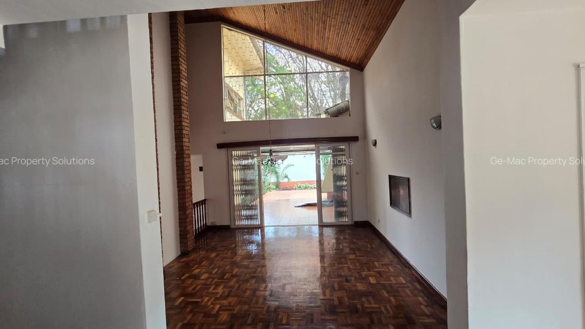 4 Bed House with En Suite in Runda - 9