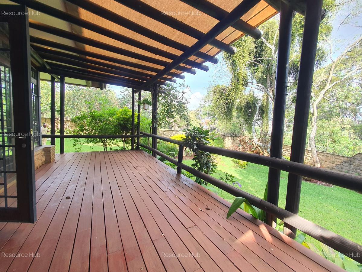 4 Bed House with En Suite at Lake View - 4