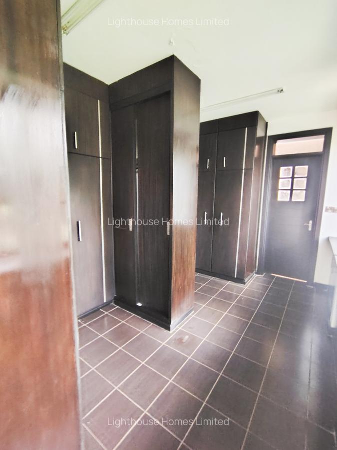 6 Bed House with En Suite at Runda - 11