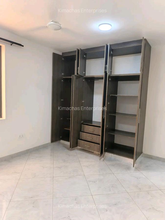 3 Bed Apartment with En Suite at Off Links Road - 15