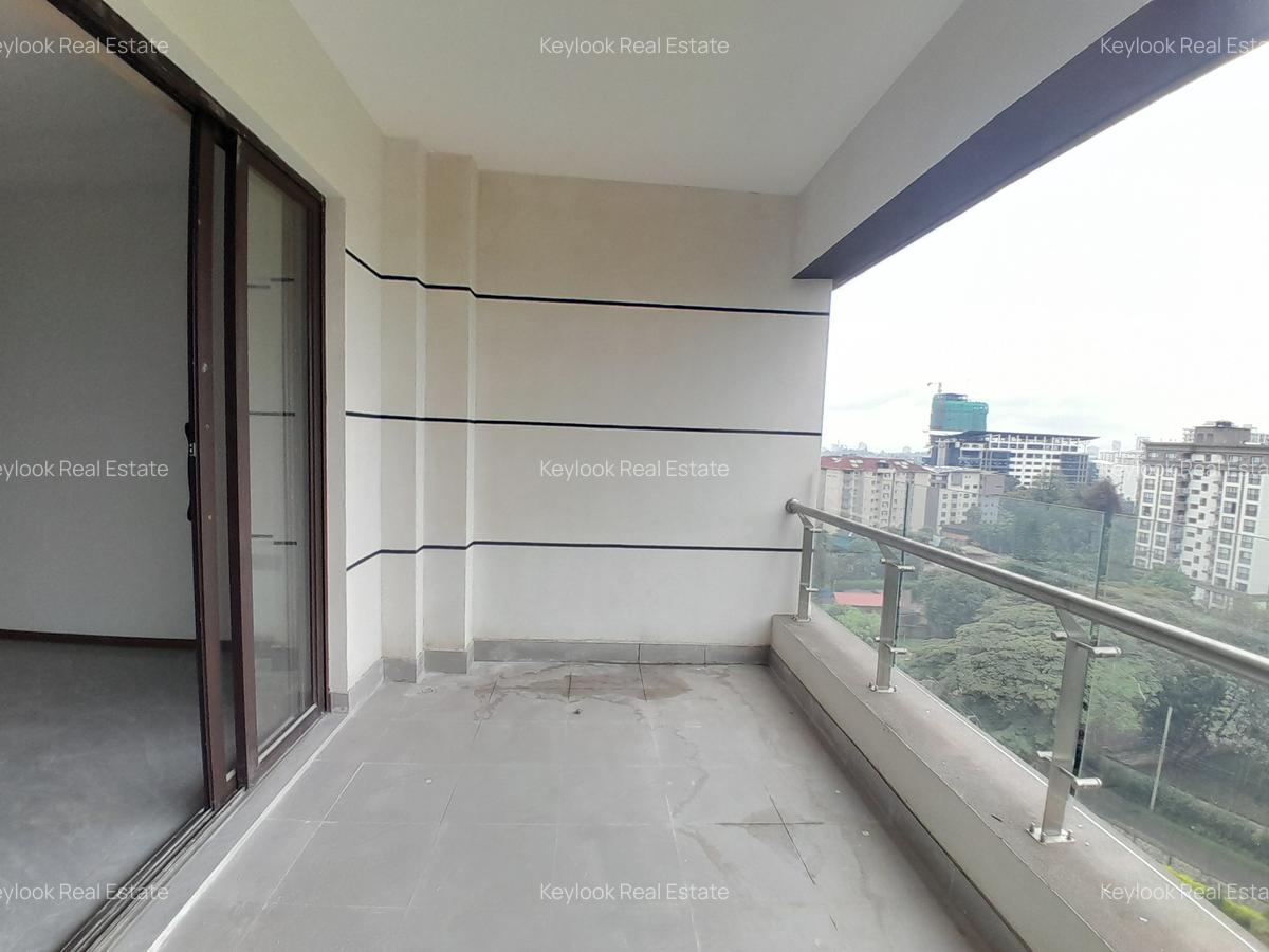 3 Bed Apartment with En Suite at Riverside Drive - 2