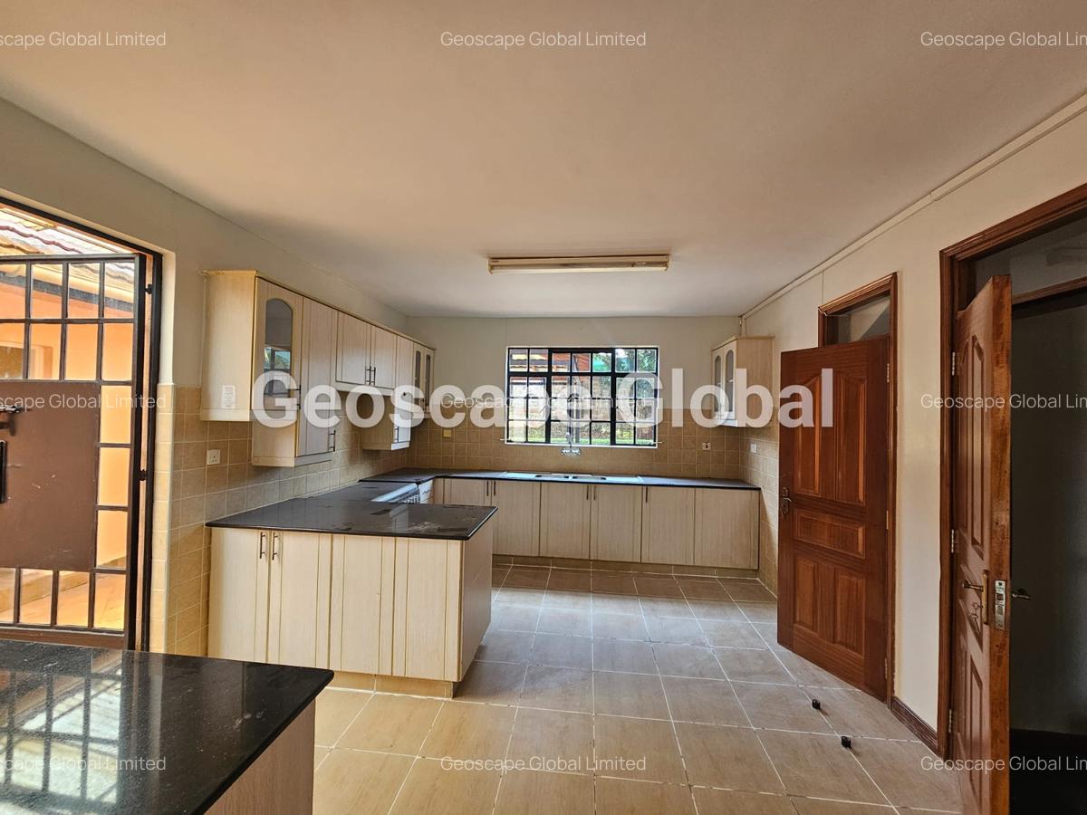 4 Bed House with En Suite in Runda - 5