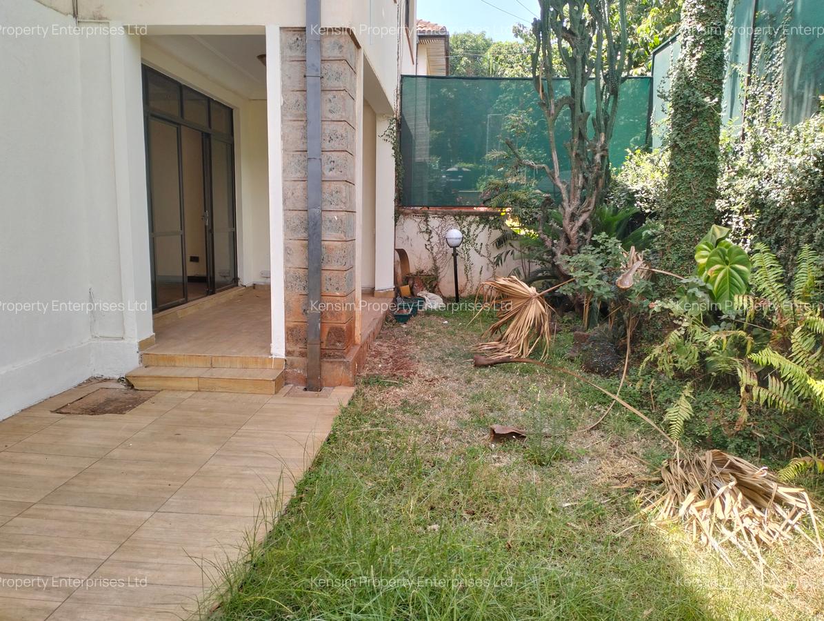 4 Bed Townhouse with En Suite in Lavington - 18