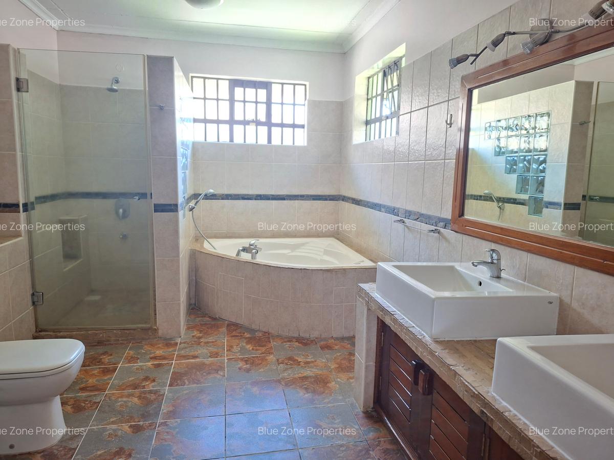 4 Bed Townhouse with En Suite at Off Peponi Rd - 15