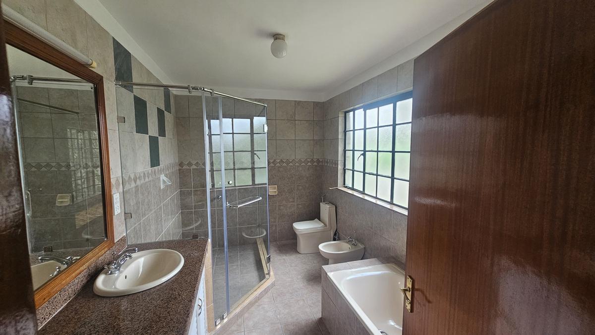 5 Bed Townhouse with En Suite at Grevillea Grove - 7