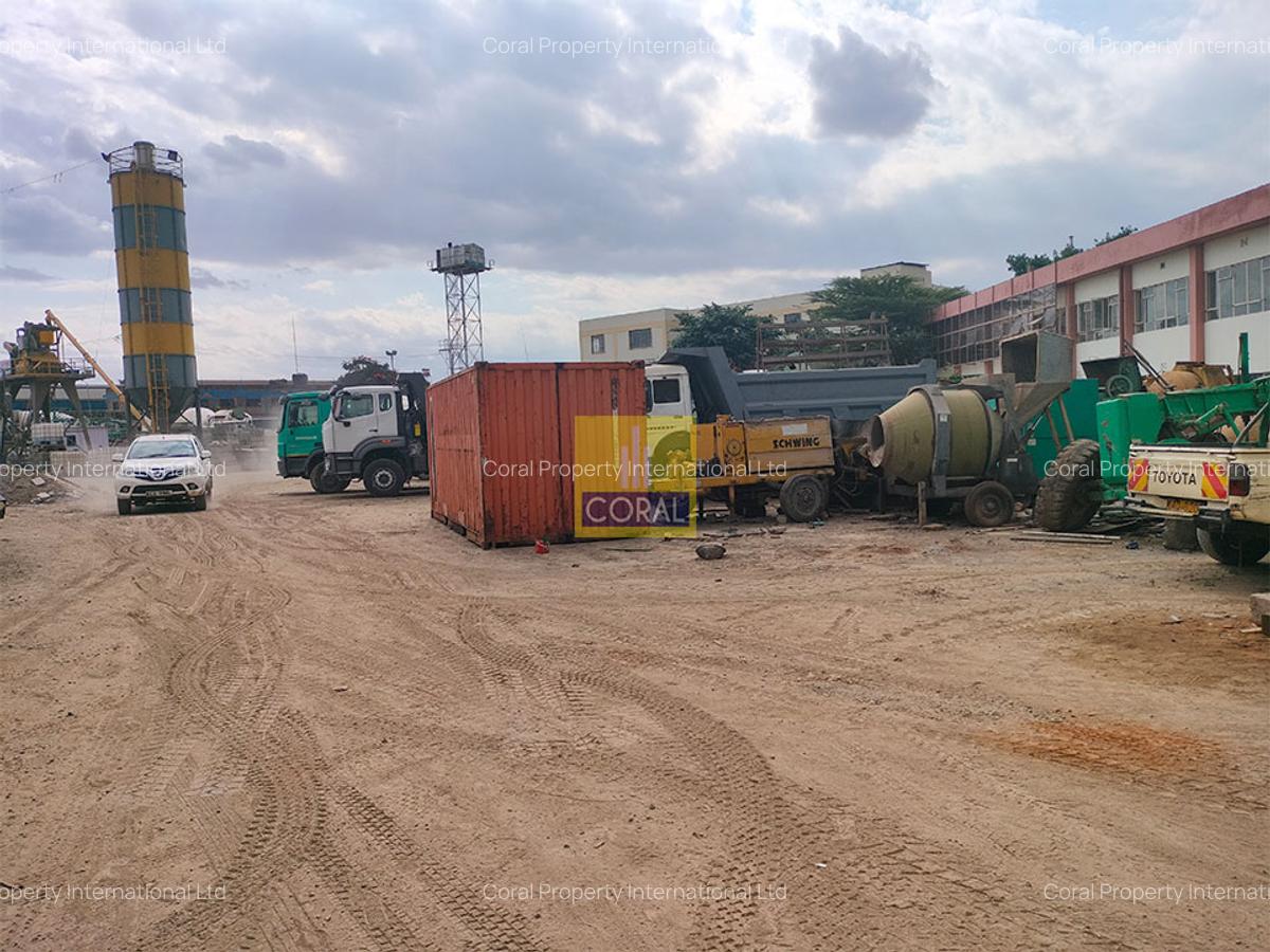 Commercial Property in Industrial Area - 7