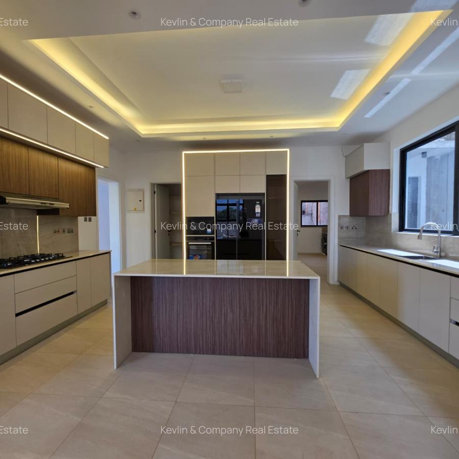 5 Bed Villa with Swimming Pool in Lavington - 4