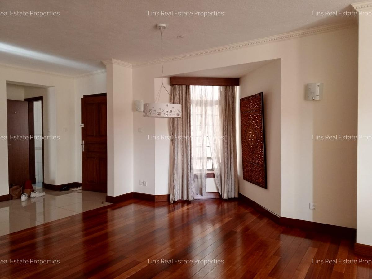 Serviced 3 Bed Apartment with En Suite in Riverside - 17