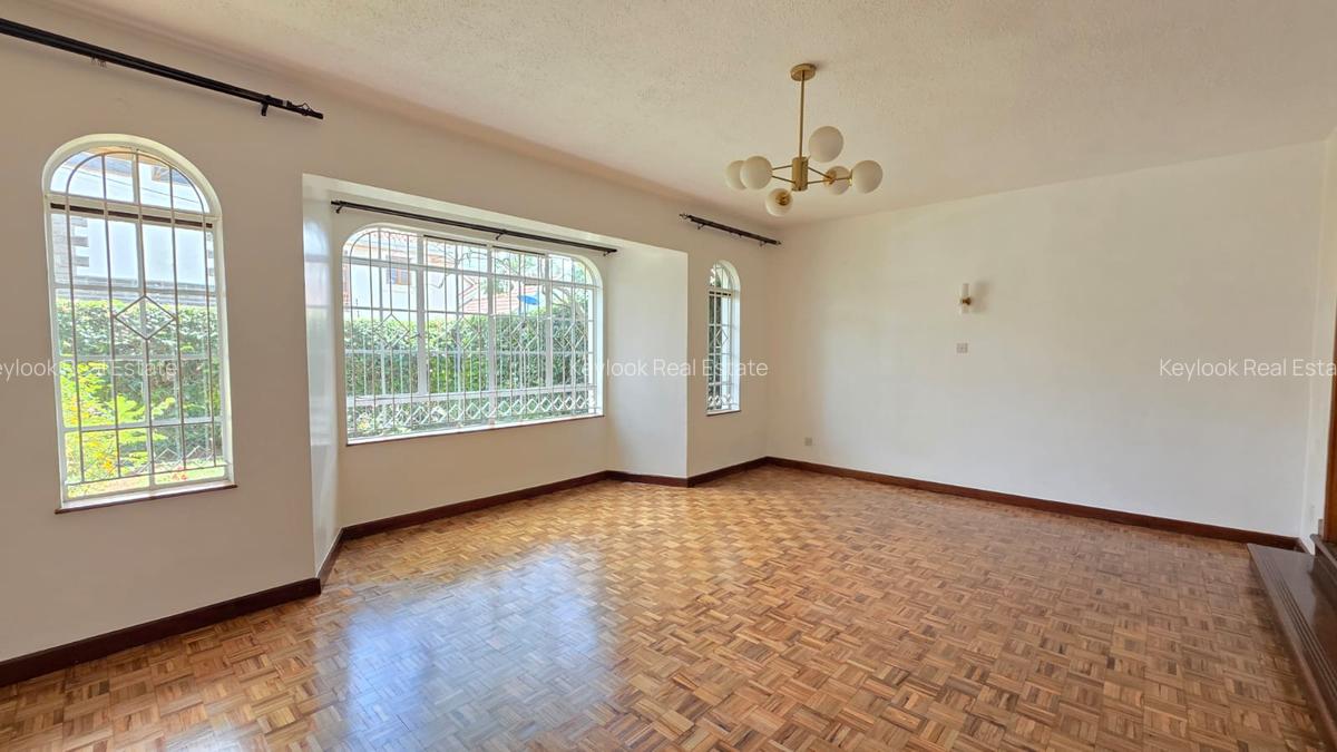 4 Bed Townhouse with En Suite at Lavington Green - 7