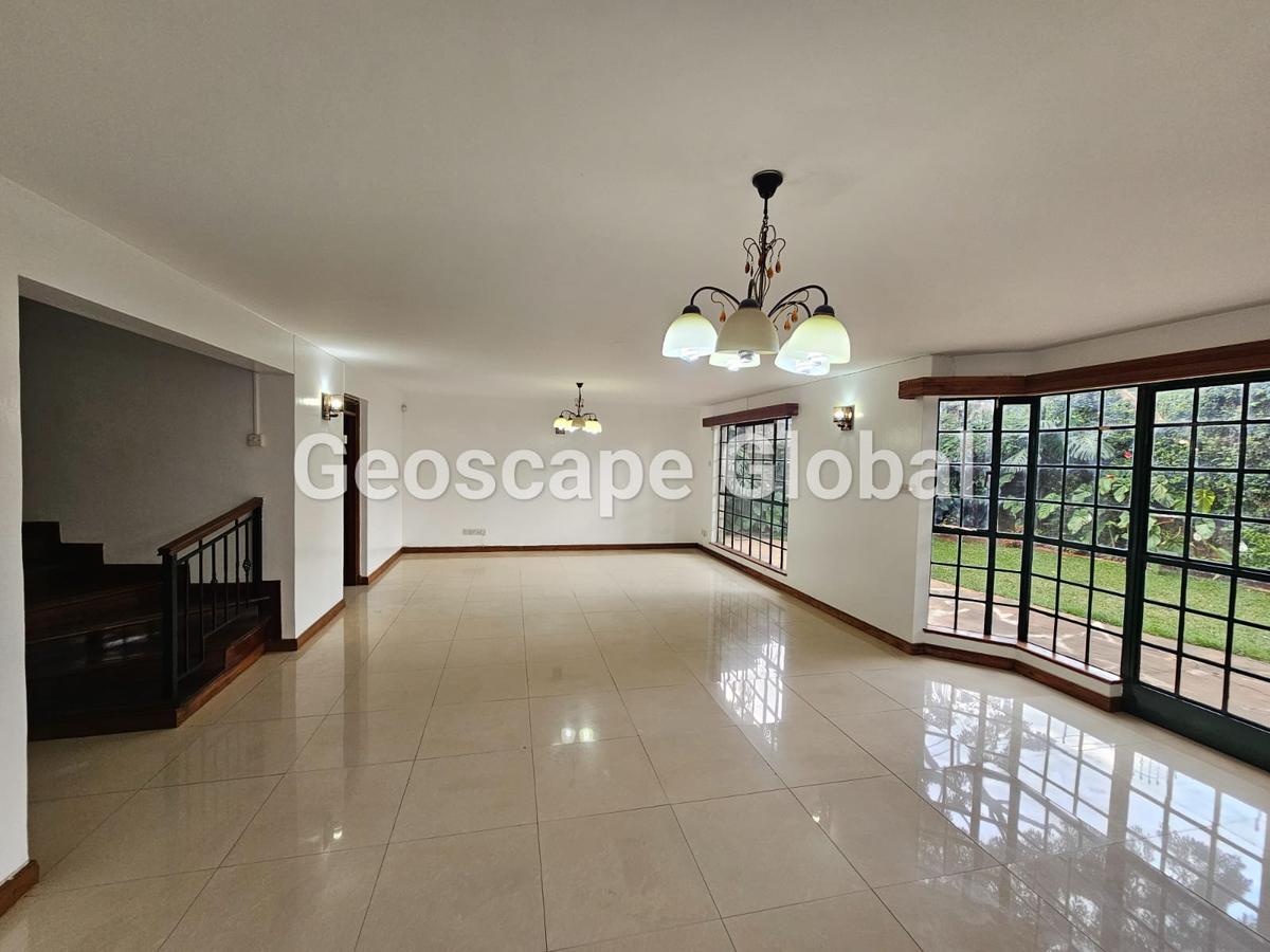 5 Bed House with En Suite in Spring Valley - 14