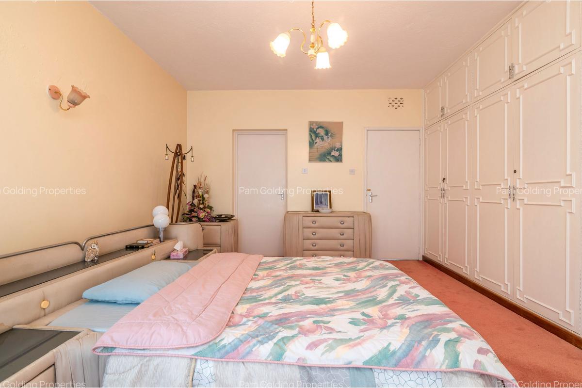 4 Bed Townhouse with En Suite in Loresho - 12