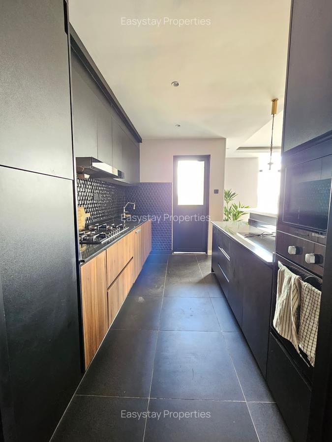 Furnished 2 Bed Apartment with En Suite in Brookside - 4