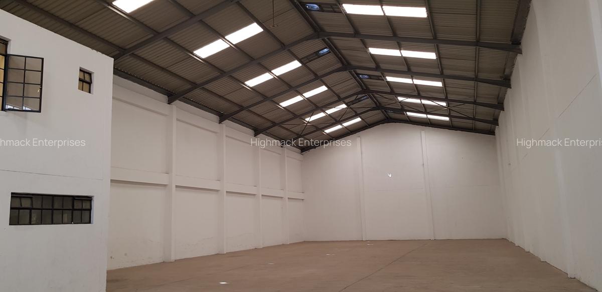 9,000 ft² Warehouse with Service Charge Included at Bypass - 2