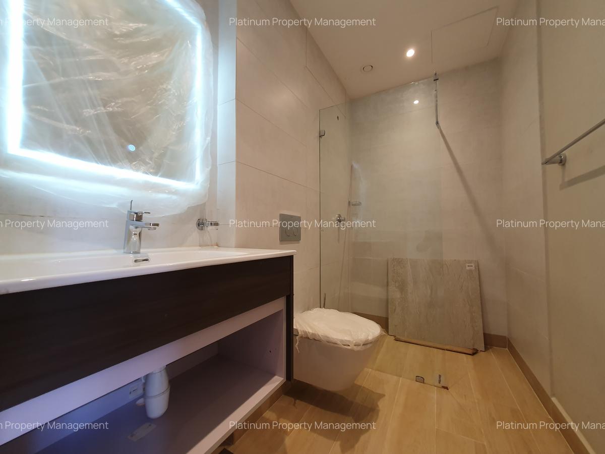 4 Bed Townhouse with En Suite in Kyuna - 8