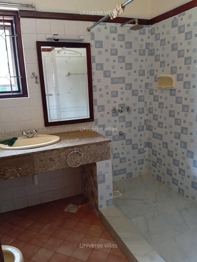 1 Bed House with En Suite at Karen Java - 11