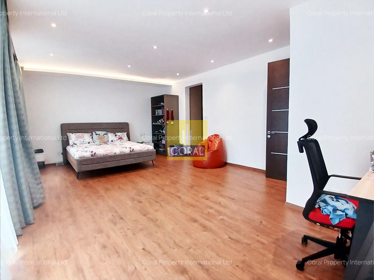 4 Bed Townhouse with En Suite in Westlands Area - 8