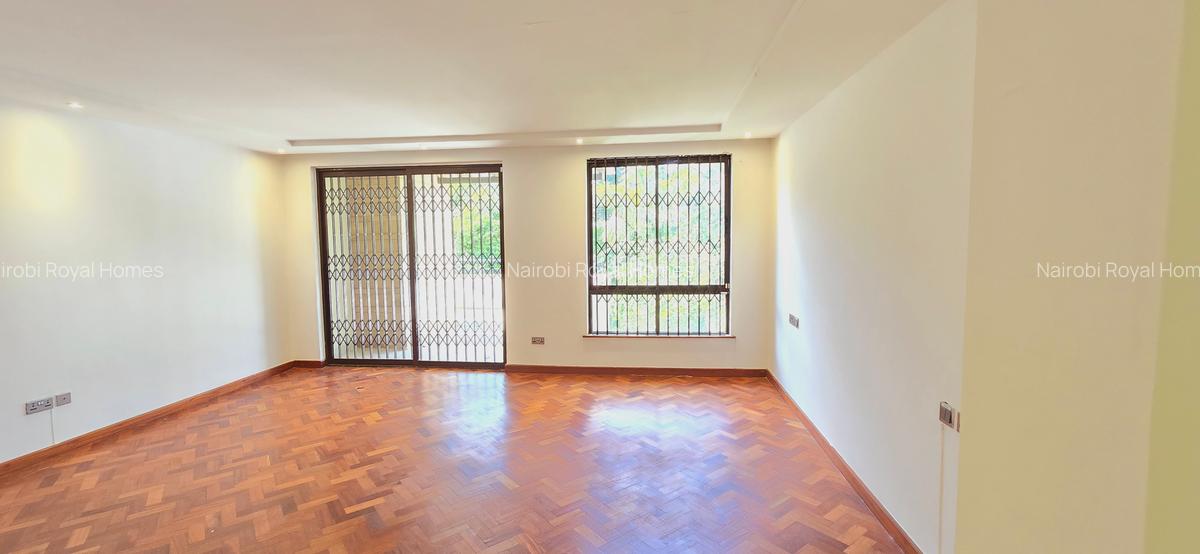5 Bed Townhouse with En Suite at Lavington Green - 10