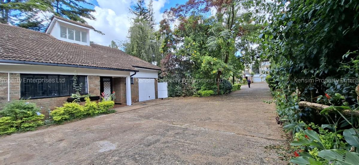 4 Bed Townhouse with En Suite in Lavington - 18