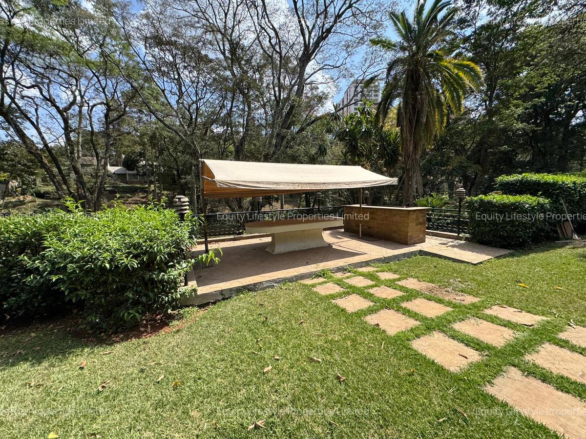 4 Bed Townhouse with En Suite in Lavington - 1
