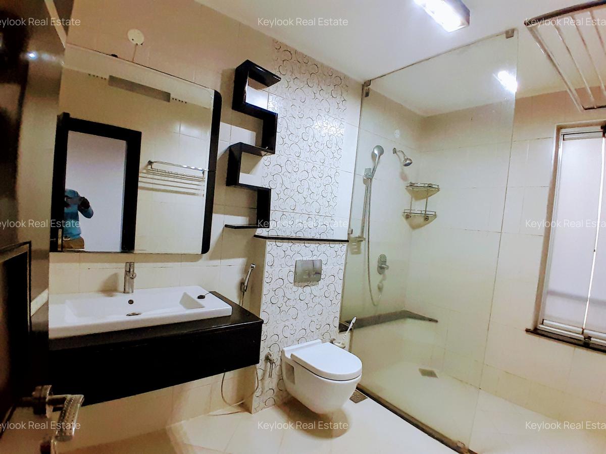 3 Bed Apartment with En Suite at Riverside Drive - 9