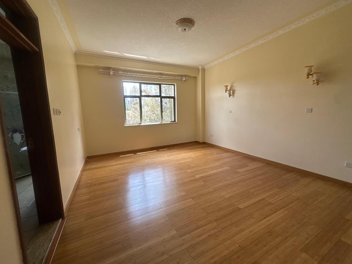 3 Bed Apartment with En Suite in Kilimani - 16