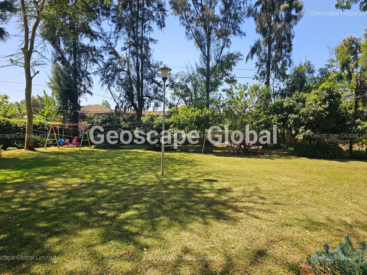 4 Bed House with En Suite in Lavington - 5