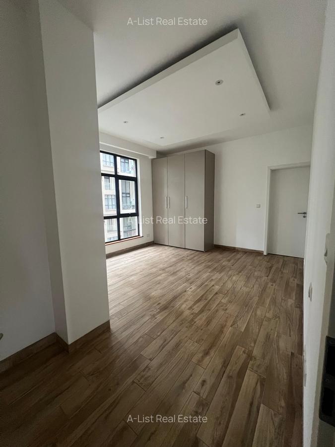 3 Bed Apartment with En Suite at Riverside Lane - 11