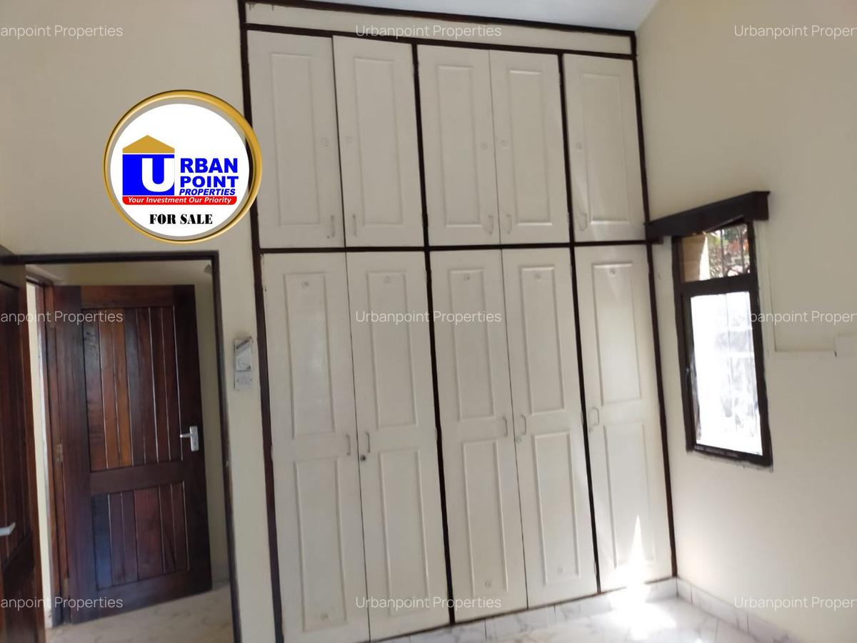 4 Bed House with En Suite in Nyali Area - 9